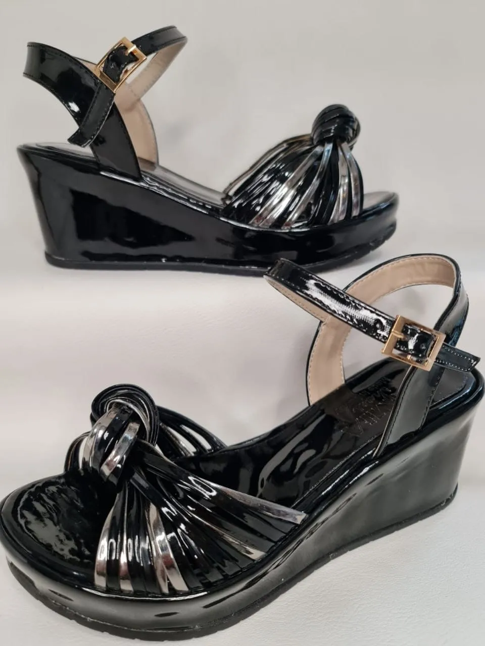 Modern sandal shoe