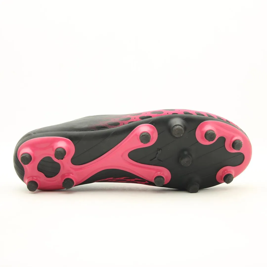 PUMA SOCCER CLEATS
